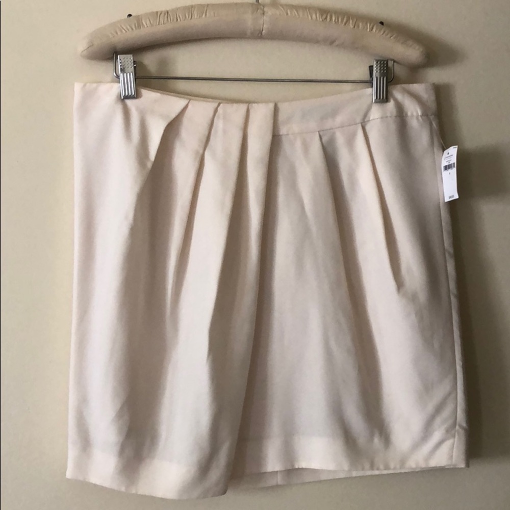 NWT Gap Offwhite/cream skirt SZ 8